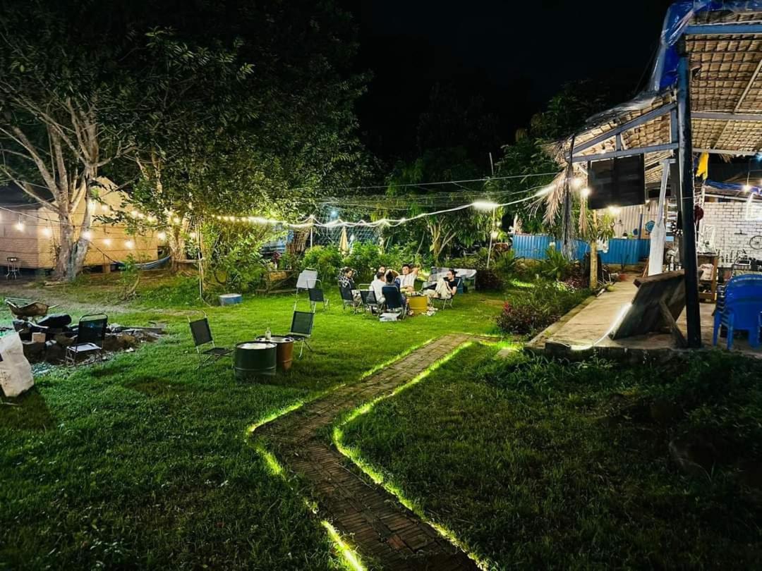 Con Dao Backpacker - Loco Camping Chi Khu Co Ong Exteriör bild