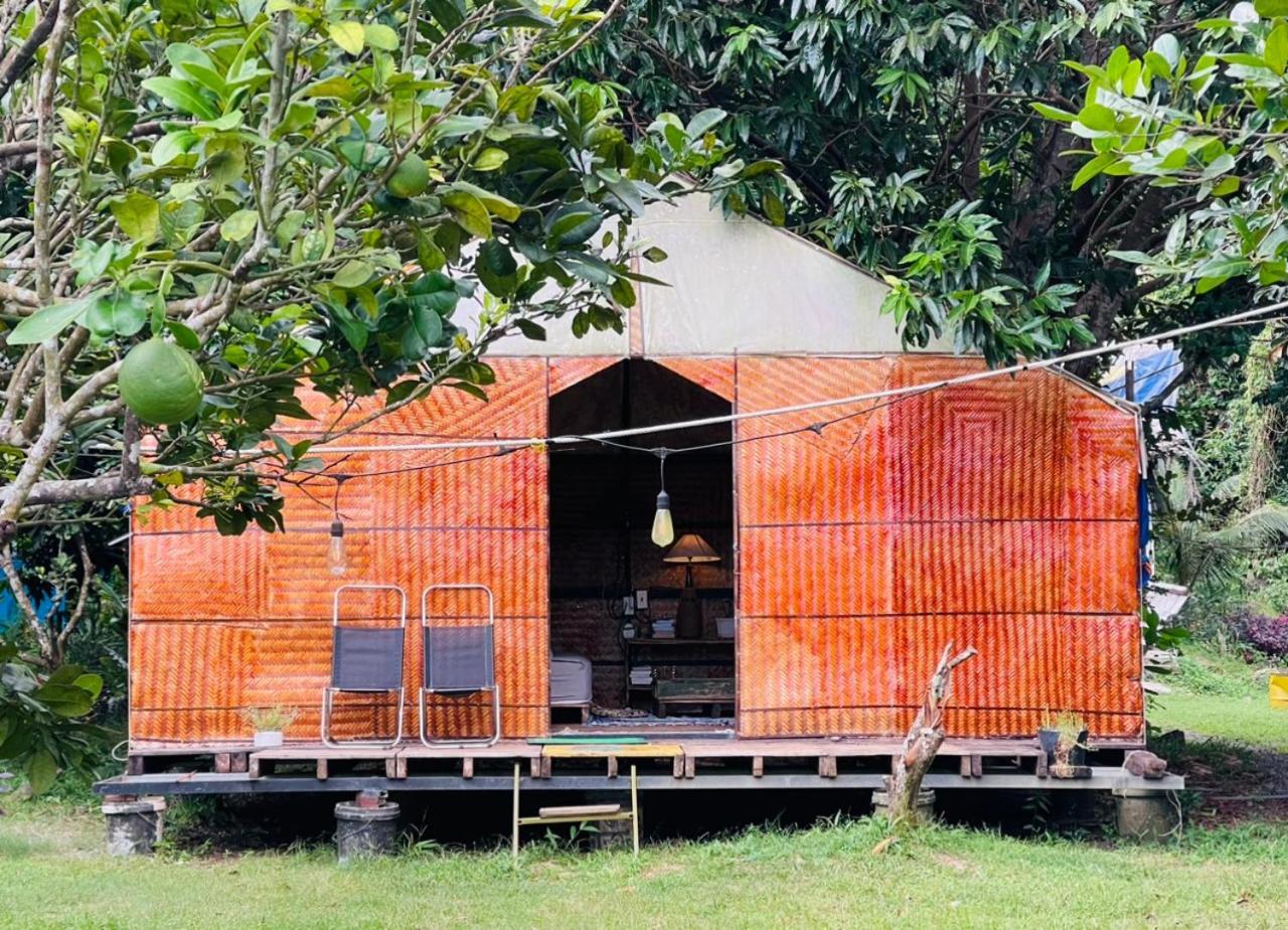 Con Dao Backpacker - Loco Camping Chi Khu Co Ong Exteriör bild