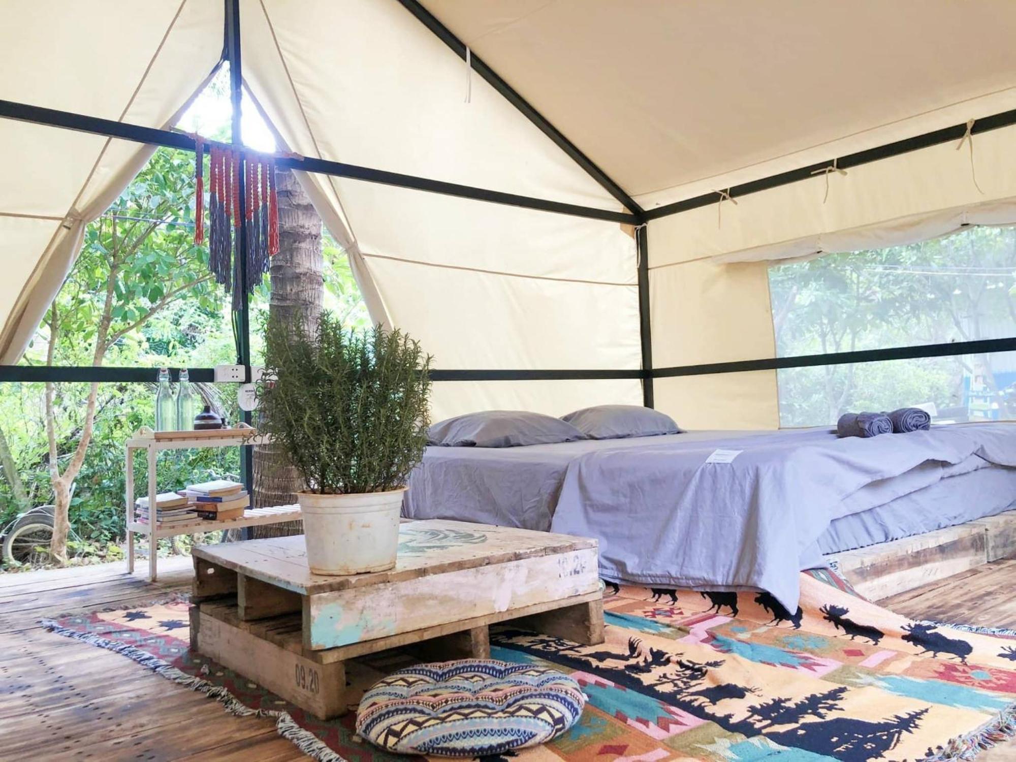 Con Dao Backpacker - Loco Camping Chi Khu Co Ong Exteriör bild