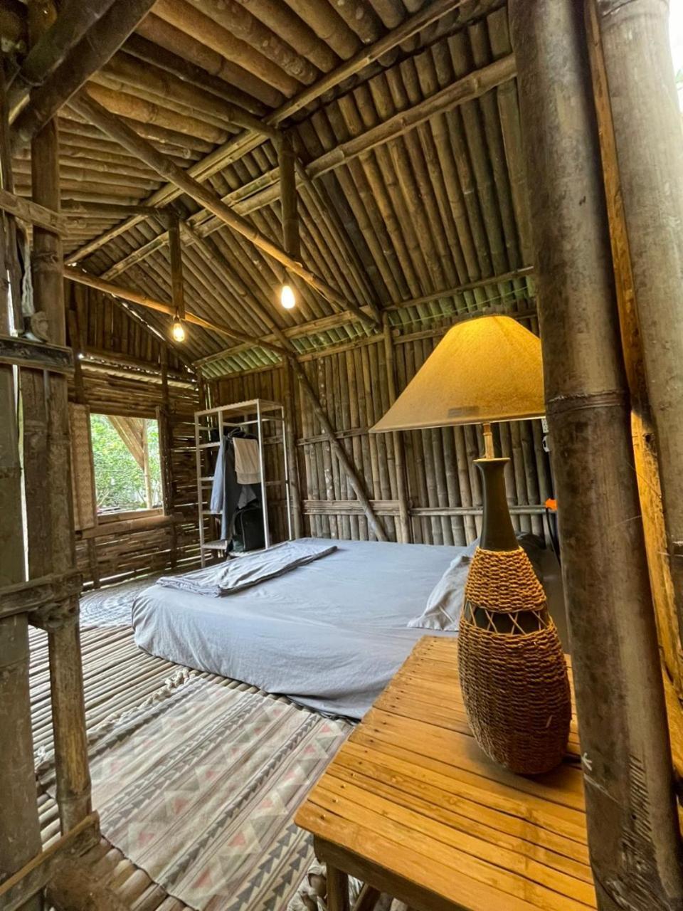 Con Dao Backpacker - Loco Camping Chi Khu Co Ong Exteriör bild
